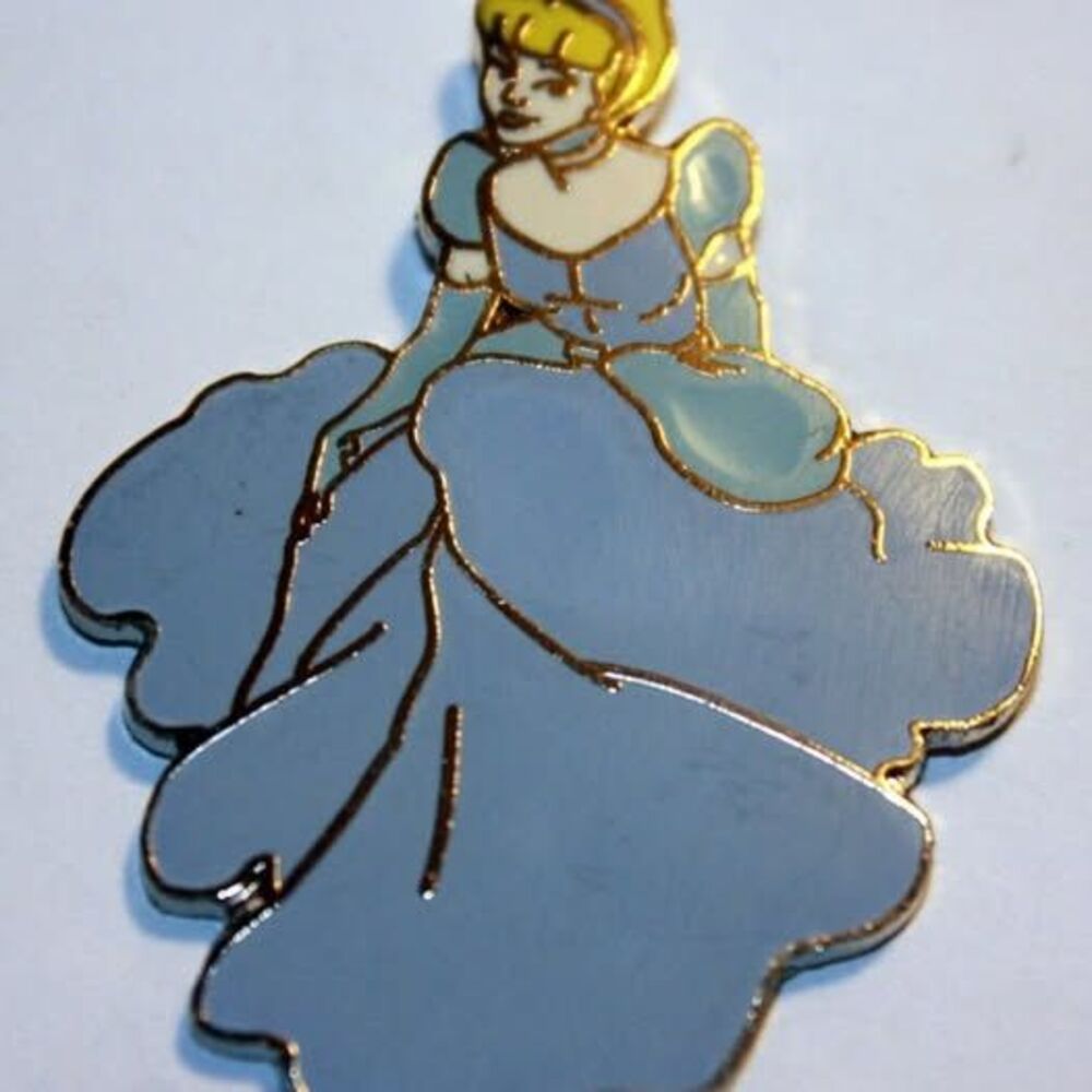 Sitting Princesses - Cinderella